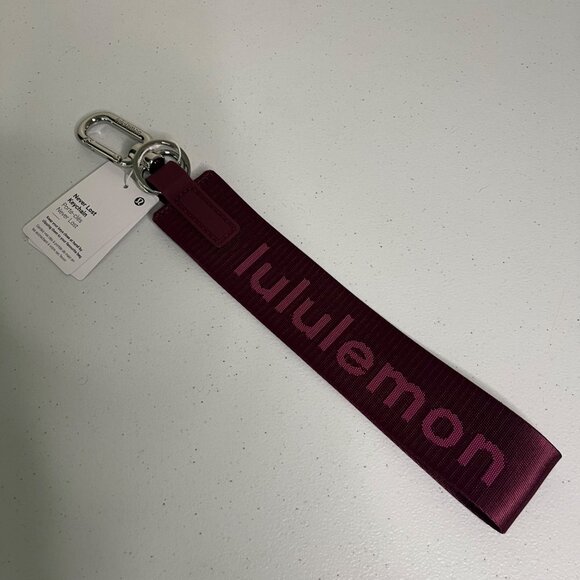 Lululemon Athletic Never Lost Keychain Graphic NWT Wild Berry / Sonic Pink - Picture 1 of 4